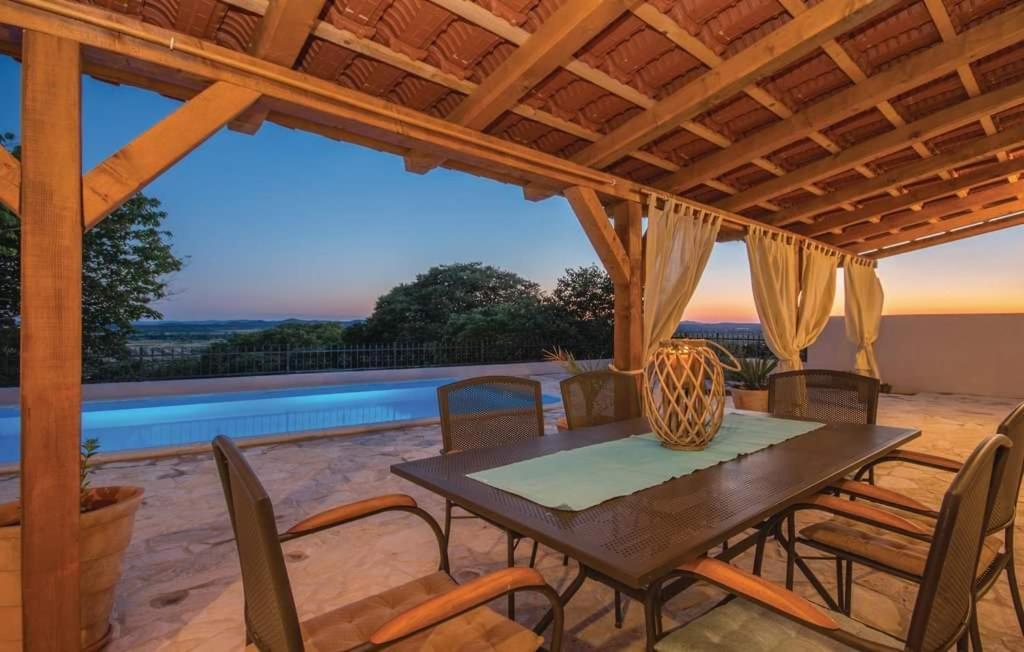 Holiday House Barba - Vrana Pakostane Ngoại thất bức ảnh