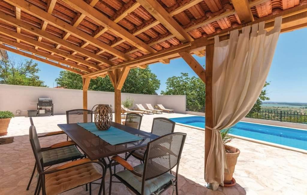 Holiday House Barba - Vrana Pakostane Ngoại thất bức ảnh