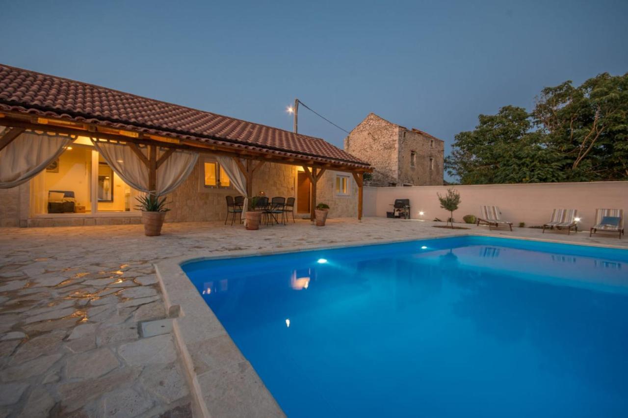 Holiday House Barba - Vrana Pakostane Ngoại thất bức ảnh